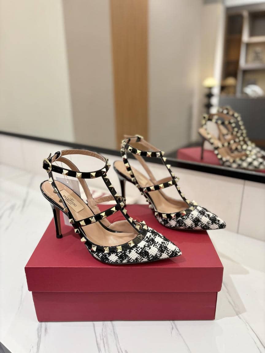 Valentino Sandal7